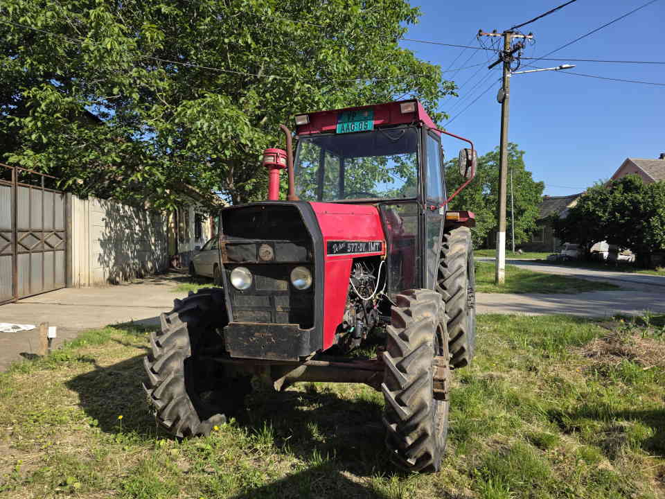 Traktor marke IMT  tip: 577 Dv God. 1995